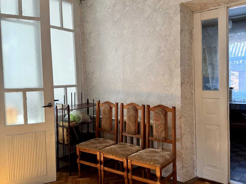 Будинок. Хмельницький, Шкільний пров.