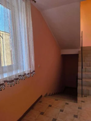 Продам житловий будинок, Ружична 6 кімнат!