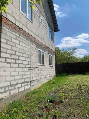 Продам надійний будинок.