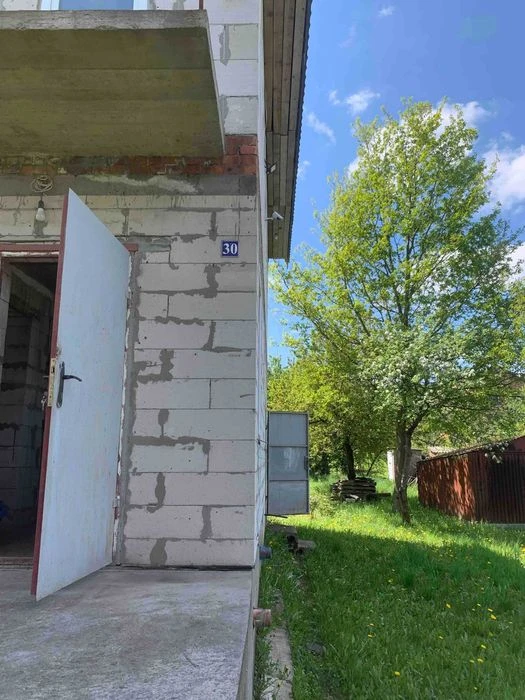 Продам надійний будинок.