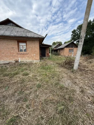 Продаж добротного цегляного будинку