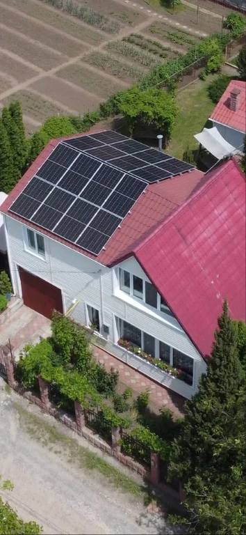 Продаж будинку  з снячною генерацією