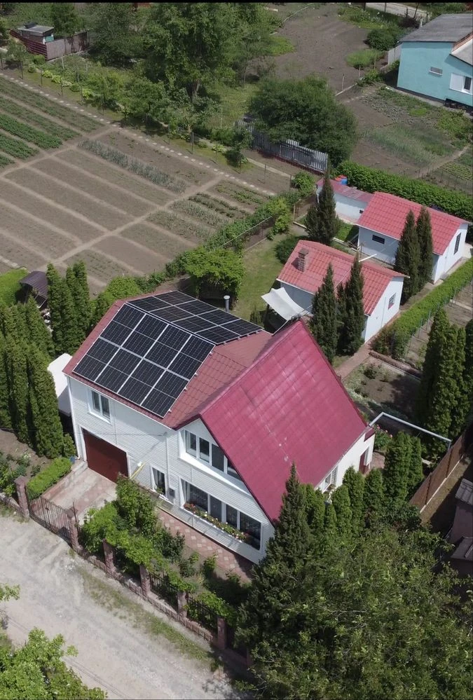 Продаж будинку  з снячною генерацією