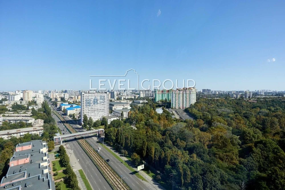 Продається видова квартира. Встановлено інвертор на ліфт та