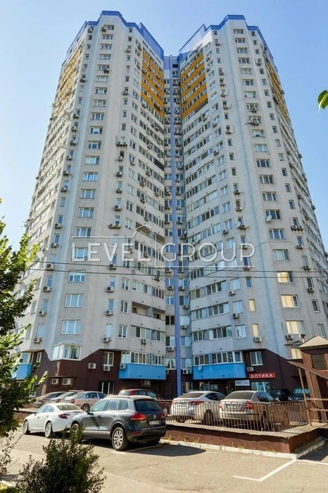 Продається видова квартира. Встановлено інвертор на ліфт та