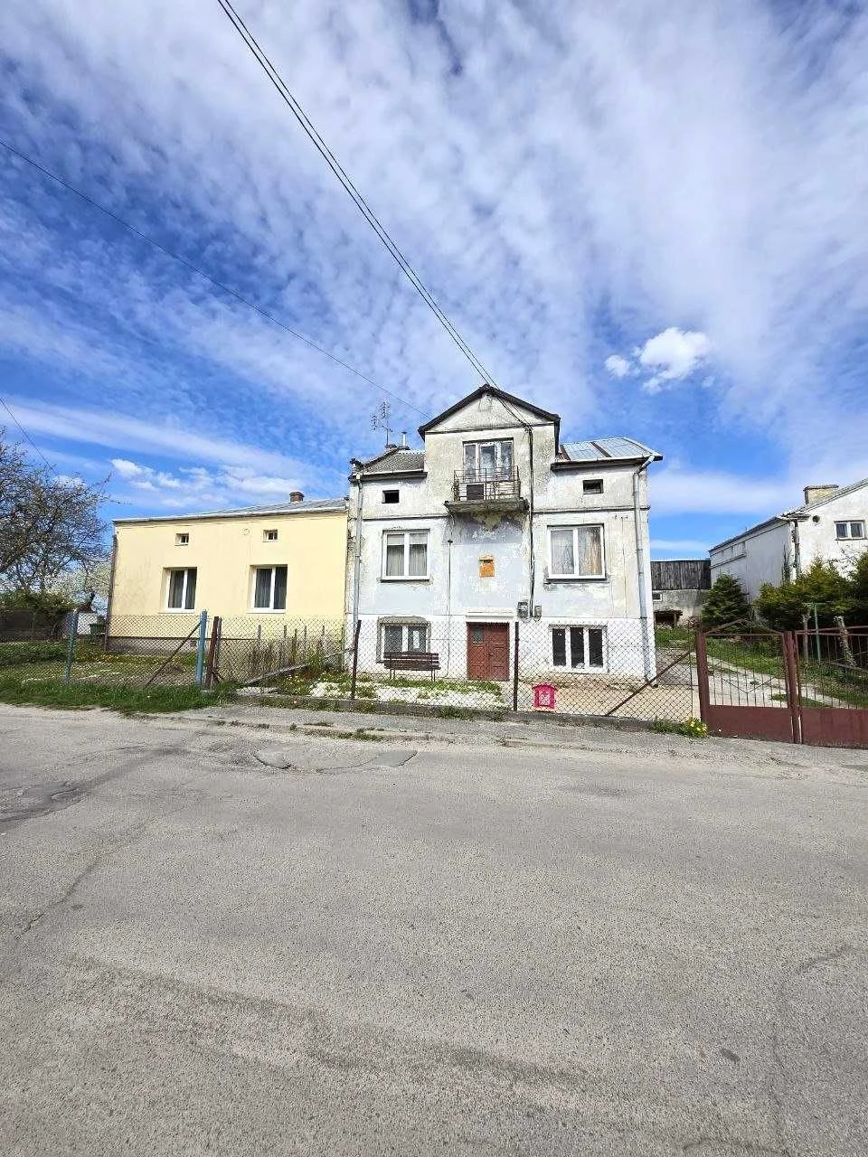 Продаж окремого будинку у Львові по вул. Дубова, 5