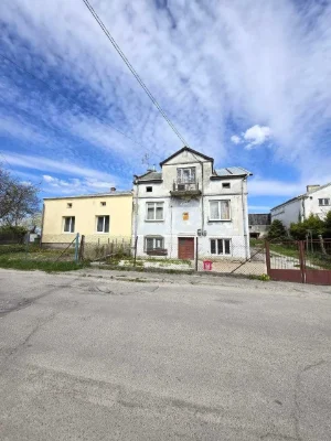 Продаж окремого будинку у Львові по вул. Дубова, 5