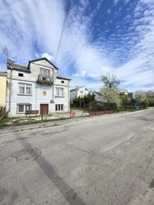 Продаж окремого будинку у Львові по вул. Дубова, 5