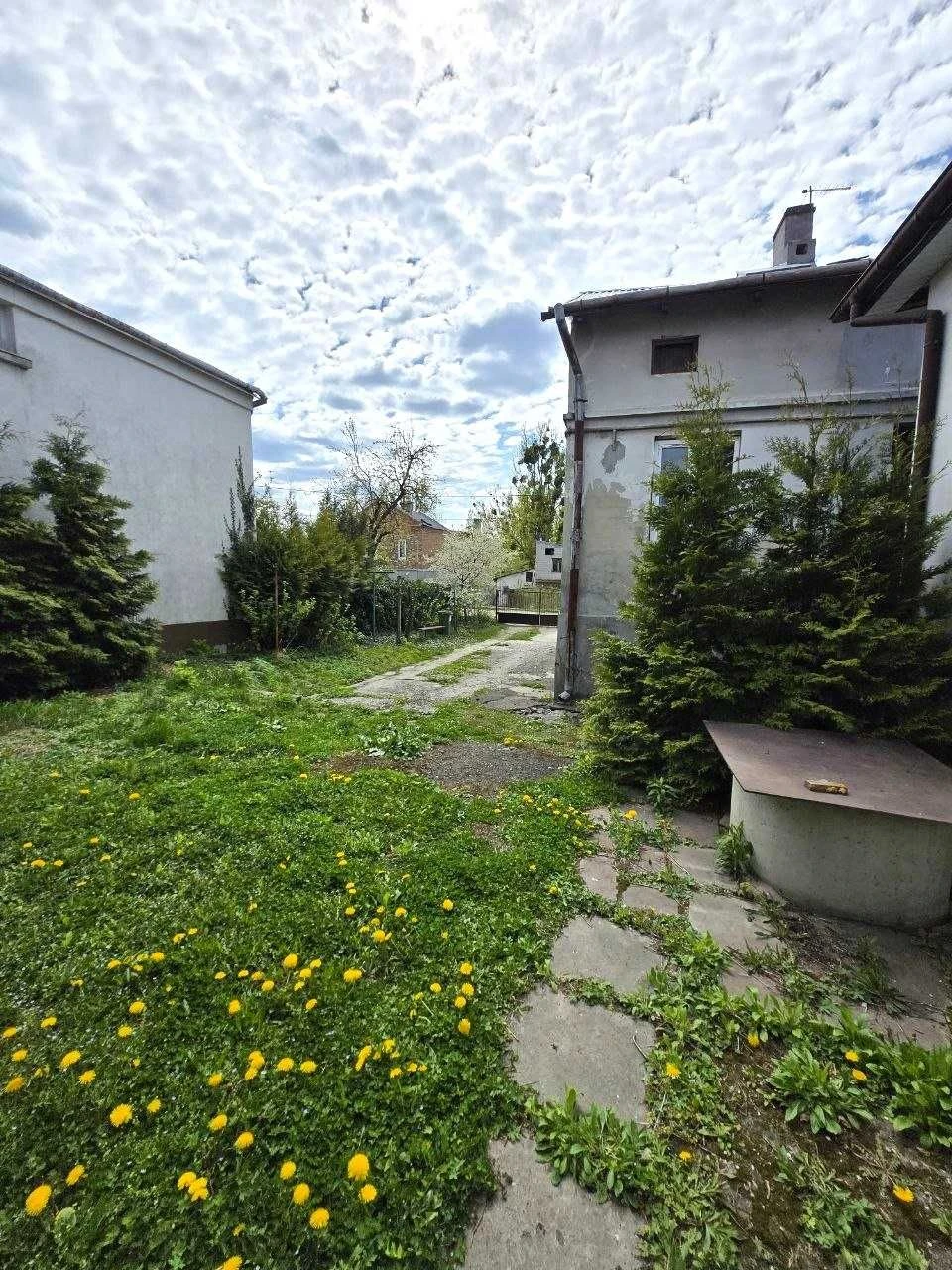Продаж окремого будинку у Львові по вул. Дубова, 5