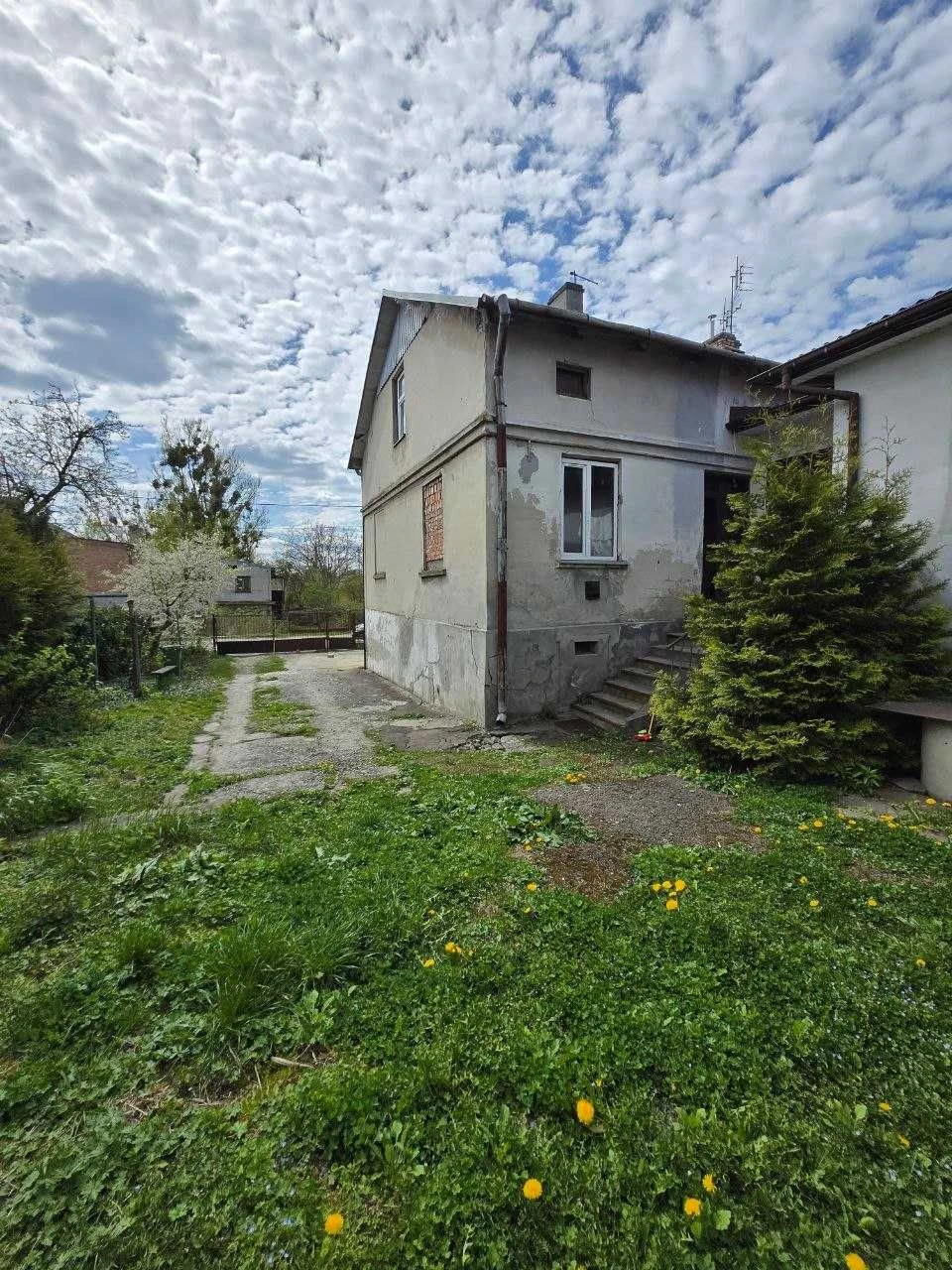 Продаж окремого будинку у Львові по вул. Дубова, 5