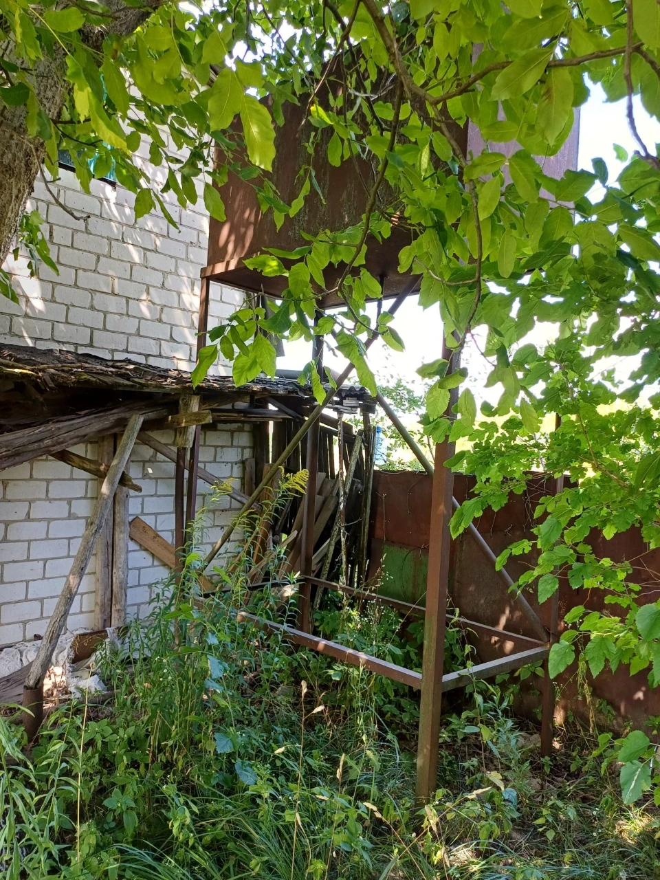 Продам дачу в Березанці.