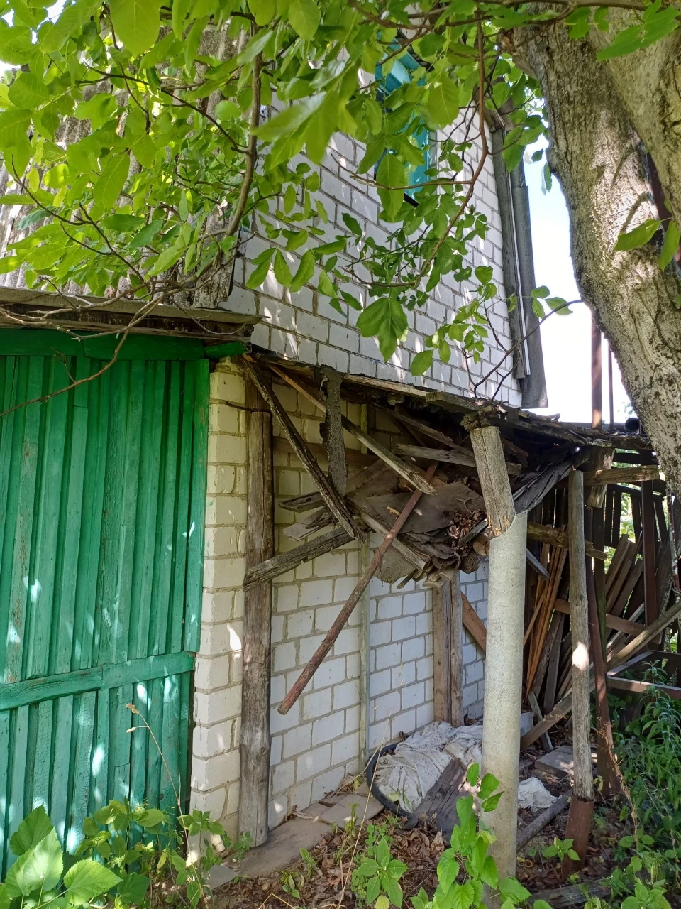 Продам дачу в Березанці.