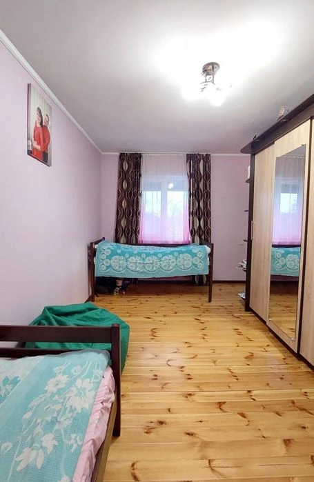 Продам будинок район 5 школа - Голлівуд