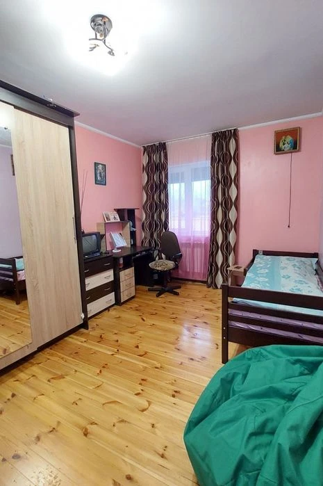 Продам будинок район 5 школа - Голлівуд