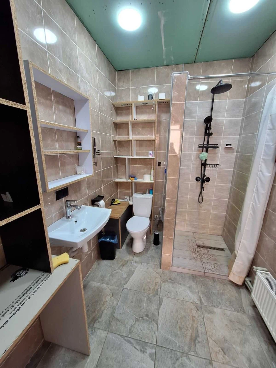 Продається 2 поверхова дача.
