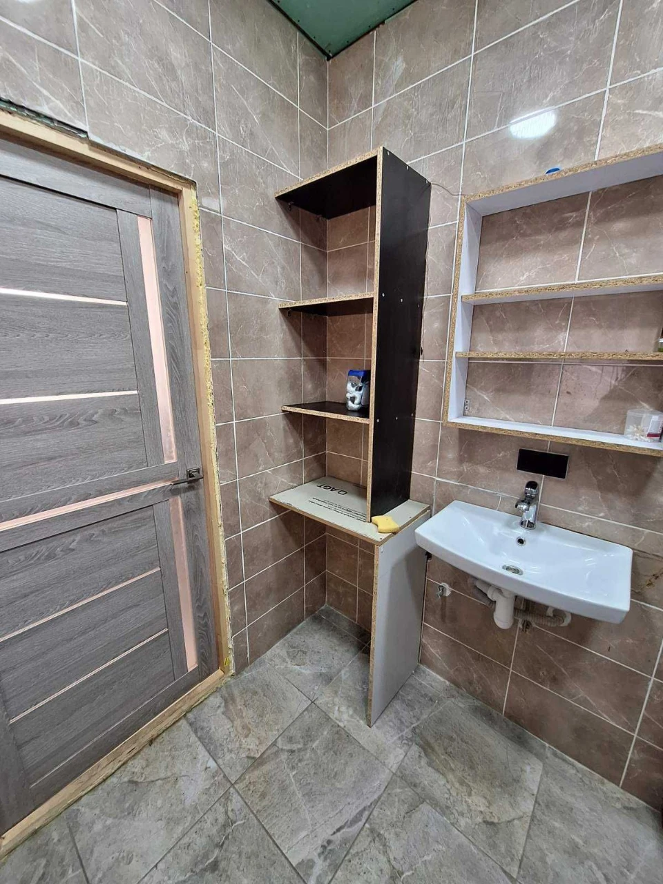 Продається 2 поверхова дача.