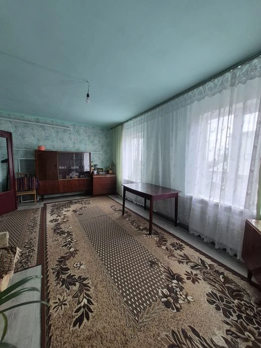 Окремий цегляний будинок на Бобровиці