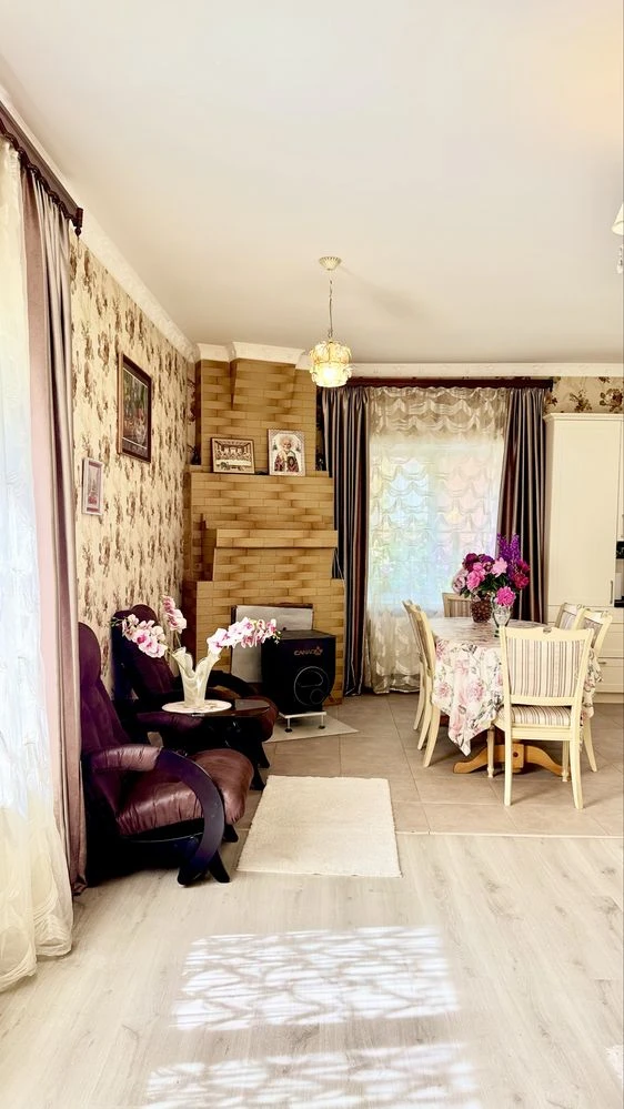 Продам будинок 120 м2, де вистачить місця дітям, батькам і в