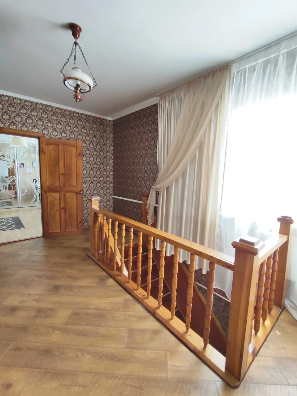 Капітальний двоповерховий будинок у центрі Старого Білоуса/S