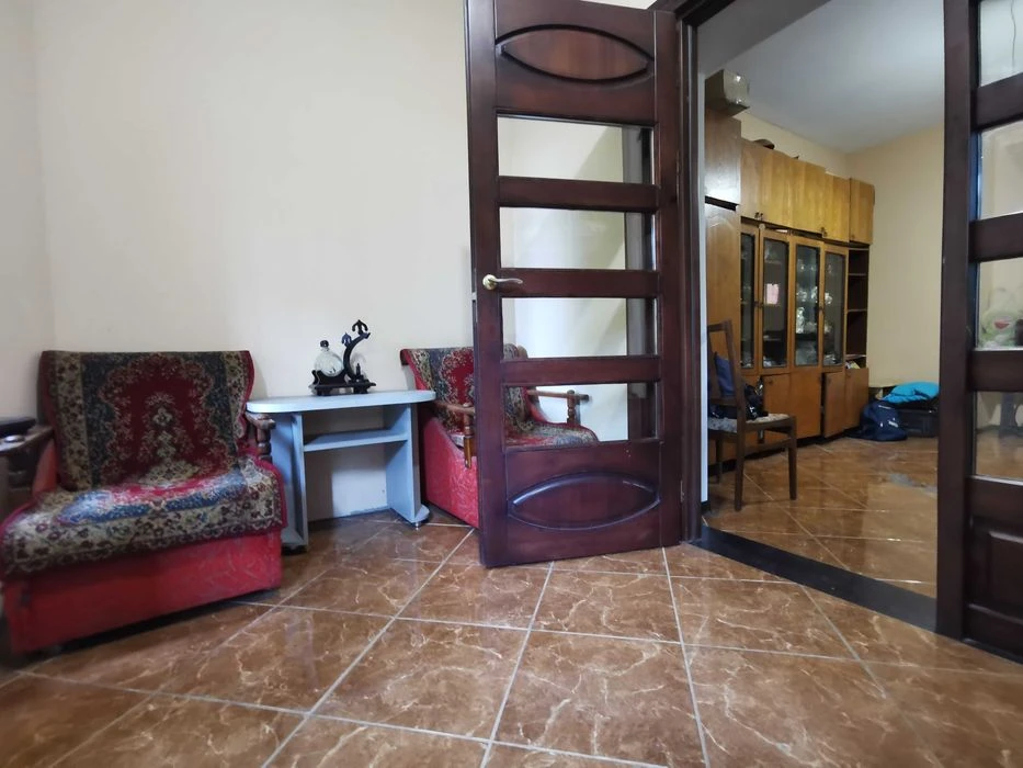 Просторий 2-поверховий будинок на вул.Гагаріна, 210 м², 8 со