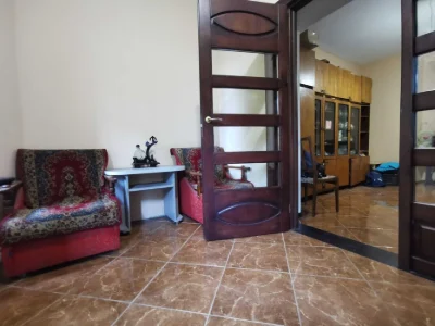 Просторий 2-поверховий будинок на вул.Гагаріна, 210 м², 8 со