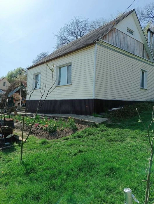 .Продається будинок 66м2 із землею 11 соток, р-н Нахалівка.