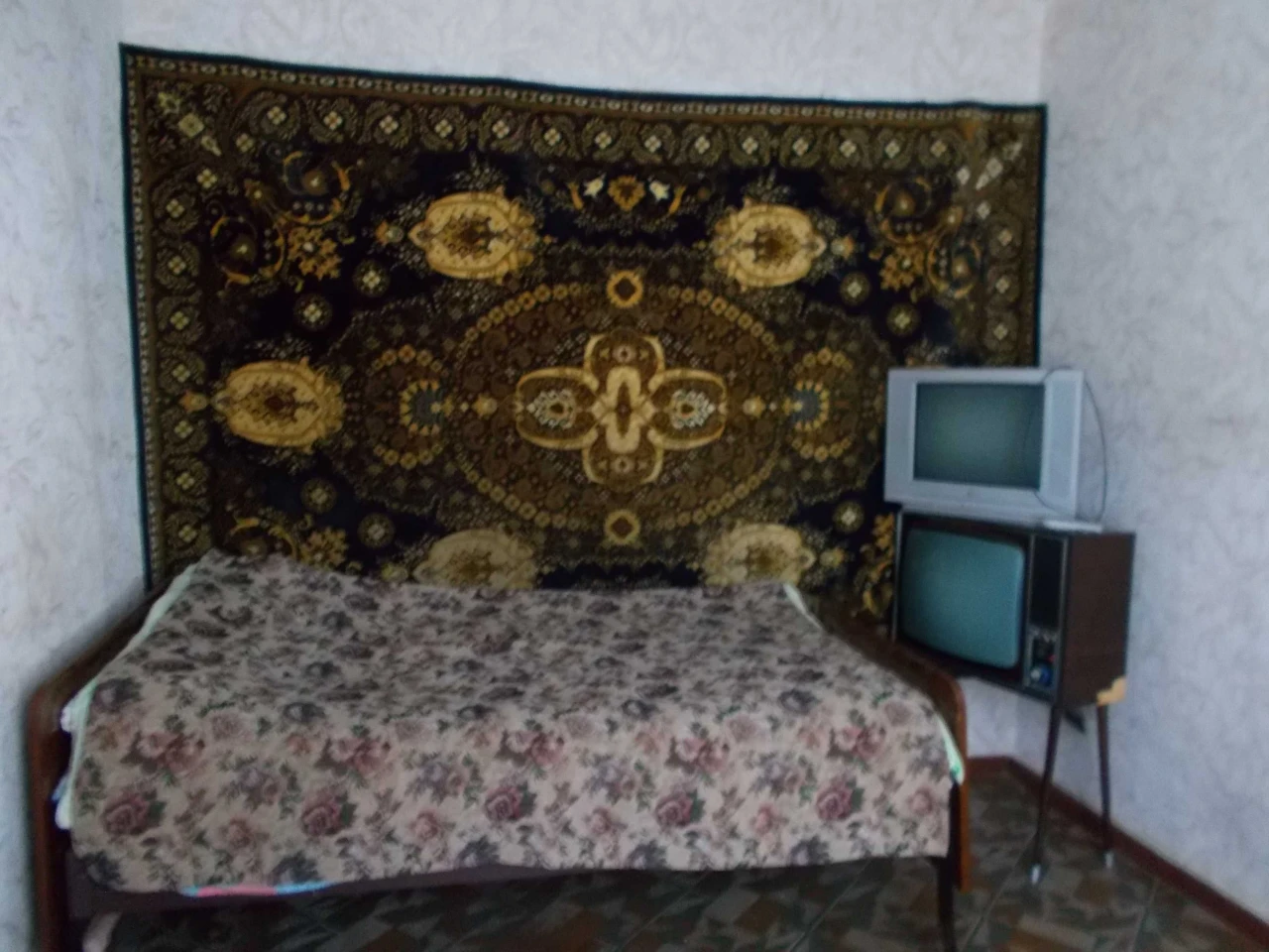 Продам 4-х кімнатну частину будинку 57м2 +3 сот аїнки м