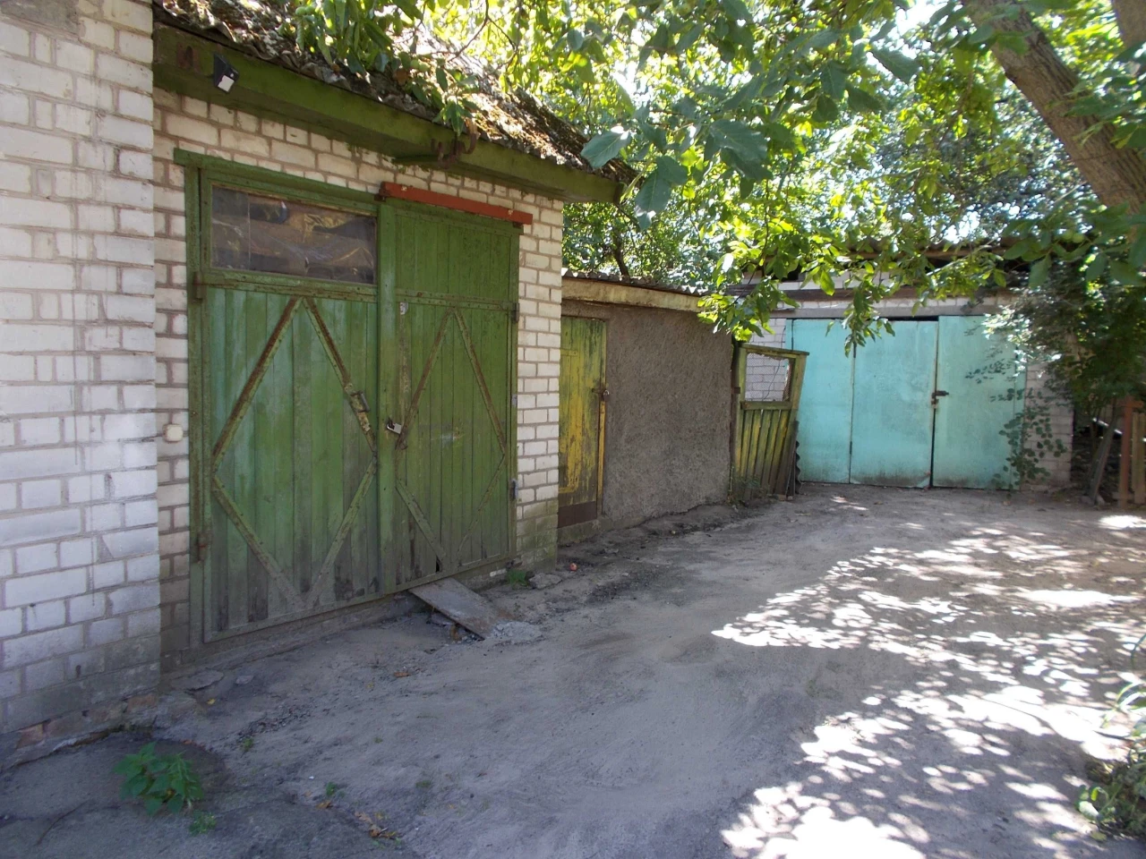 Продам 4-х кімнатну частину будинку 57м2 +3 сот аїнки м