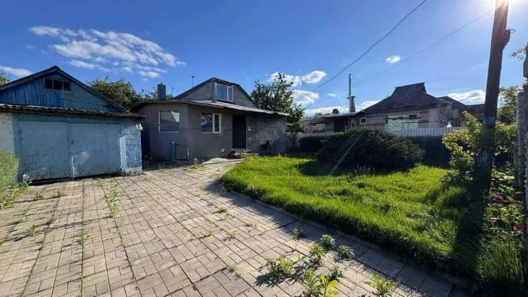 Продам дом 100м2 в центре Залютино — центр, всё рядом!