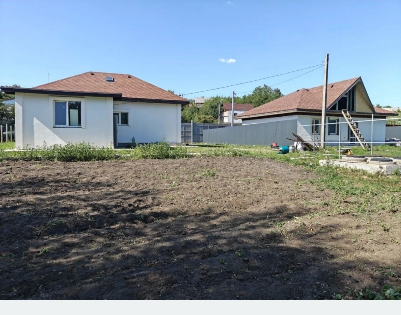 Харьков Высокий продам отличный дом со своим выходом на озер