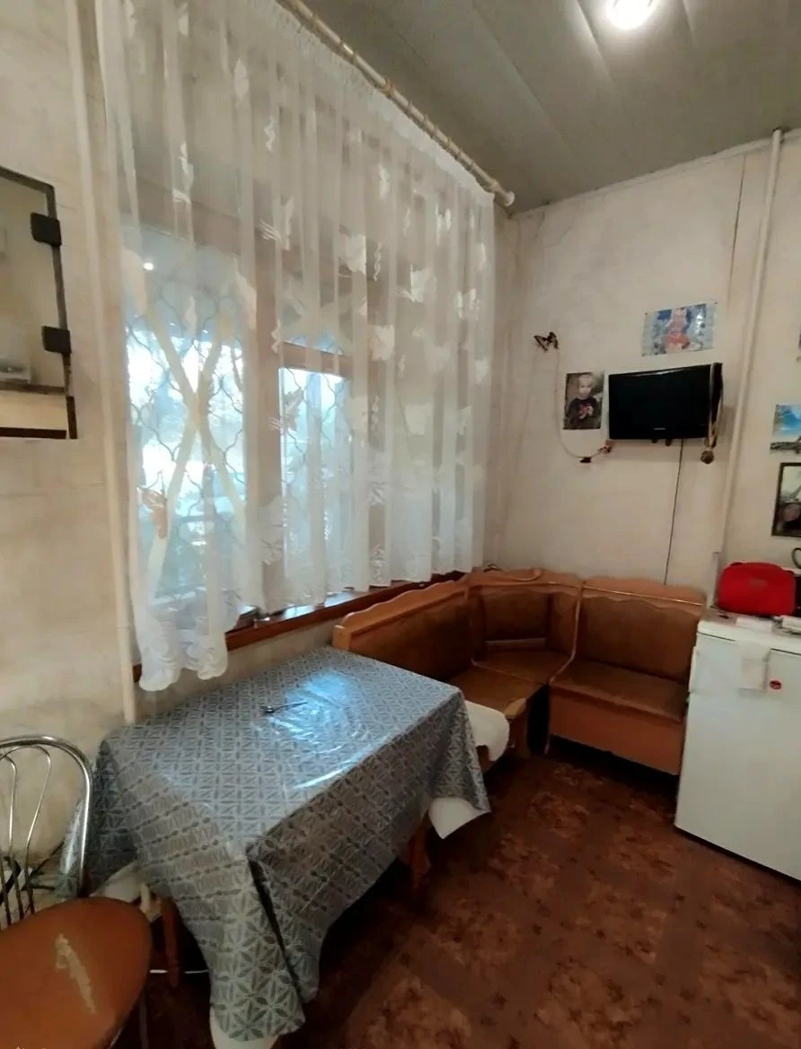 Продам дом 162м2на 10 сотках.Холодная гора.Гараж,подвал,тера