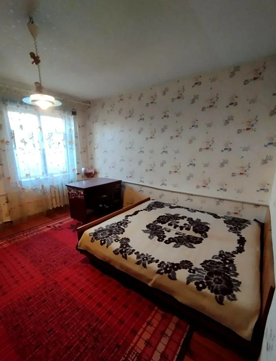 Продам дом 162м2на 10 сотках.Холодная гора.Гараж,подвал,тера