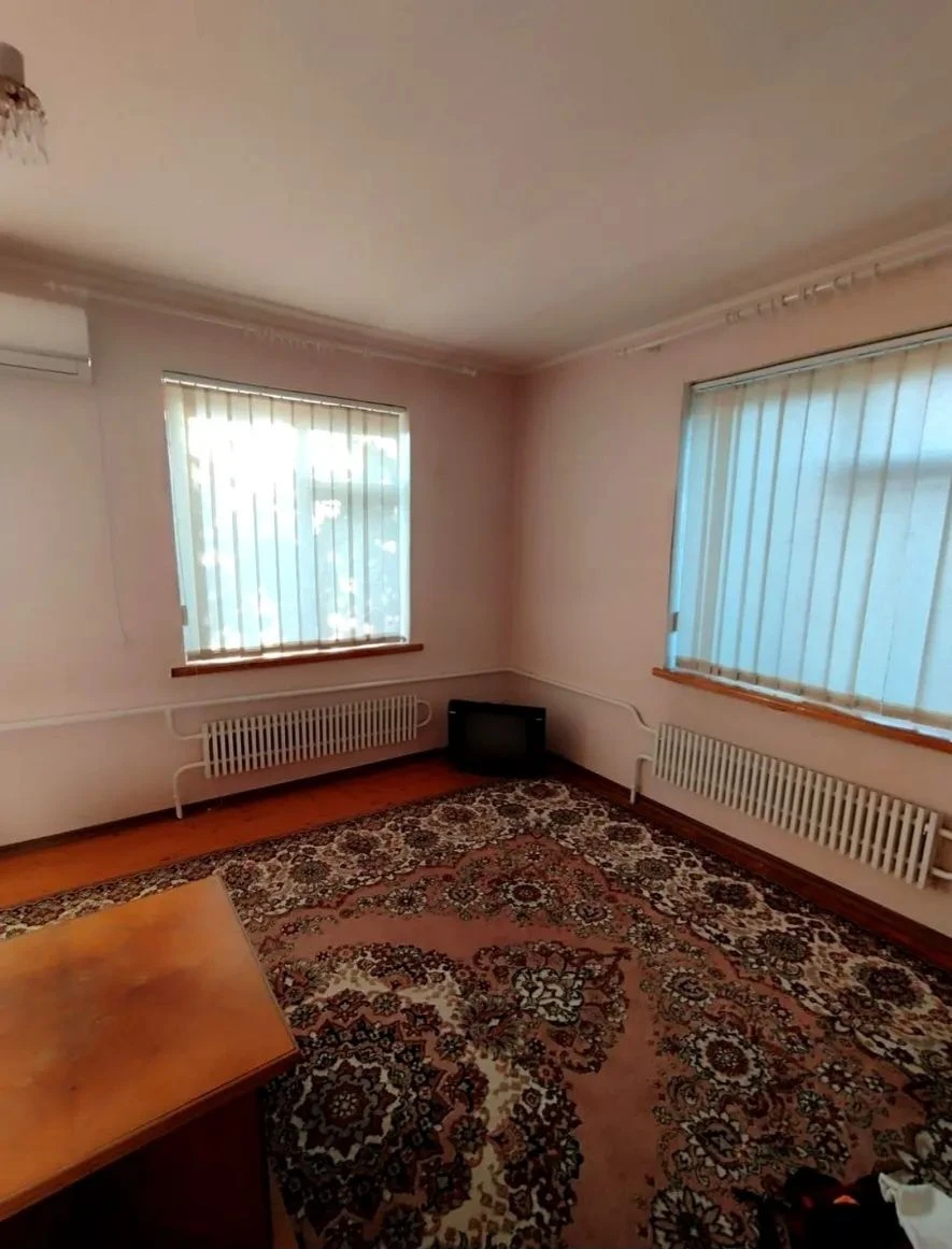 Продам дом 162м2на 10 сотках.Холодная гора.Гараж,подвал,тера