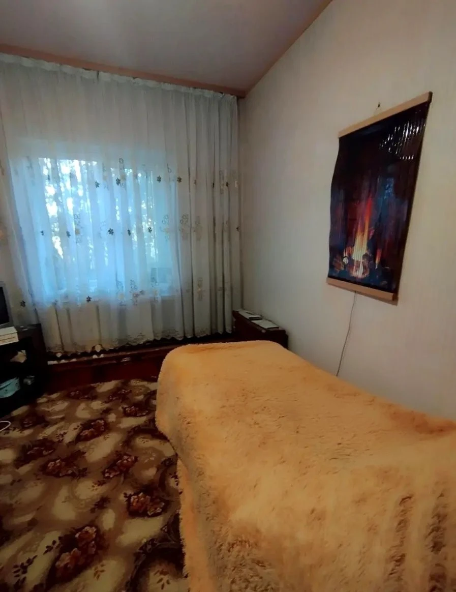 Продам дом 162м2на 10 сотках.Холодная гора.Гараж,подвал,тера