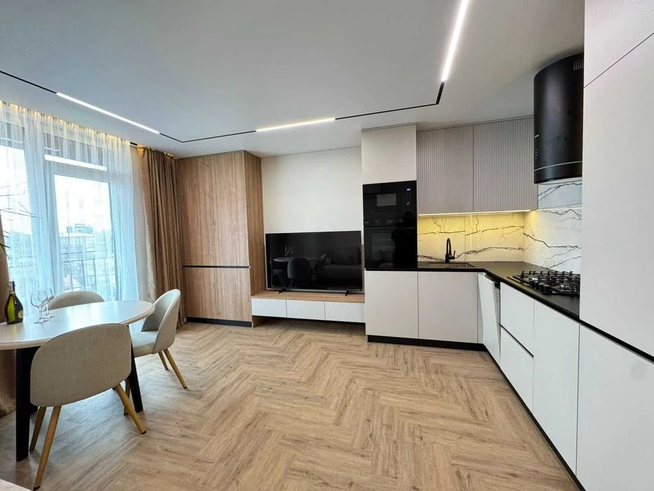 For sale fully furnished 1-room apartment in the central area