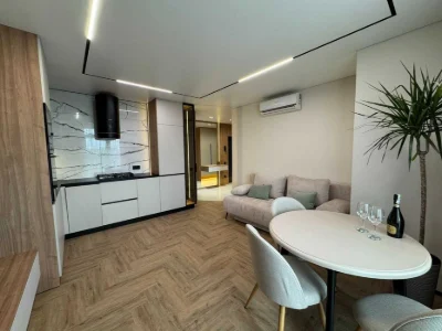 For sale fully furnished 1-room apartment in the central area