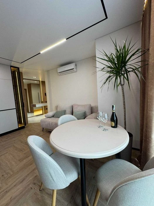 For sale fully furnished 1-room apartment in the central area