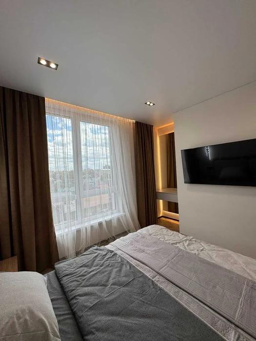 For sale fully furnished 1-room apartment in the central area