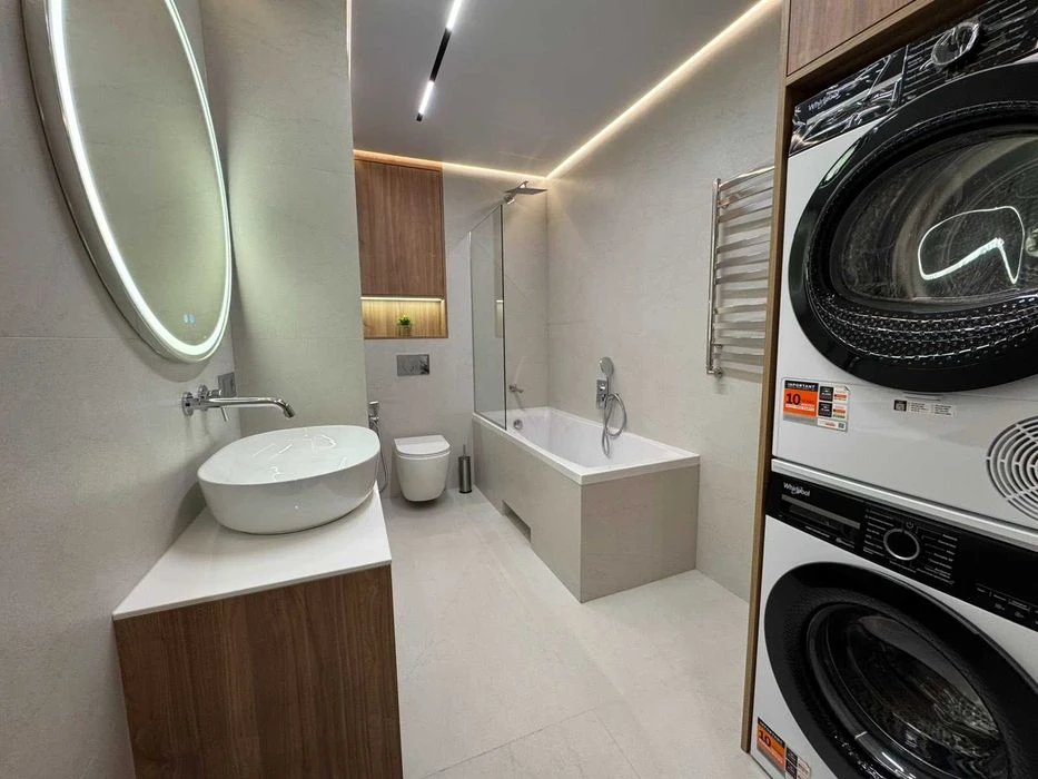 For sale fully furnished 1-room apartment in the central area