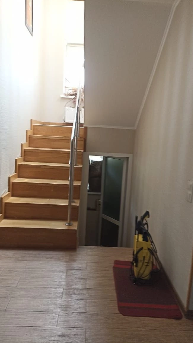 Продаж будинку  проспект Науки 65