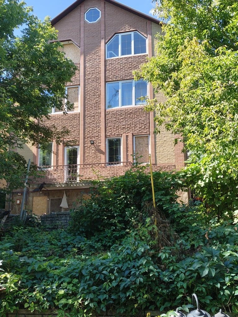 Продам дом 5комнат, жилая площадь 199м