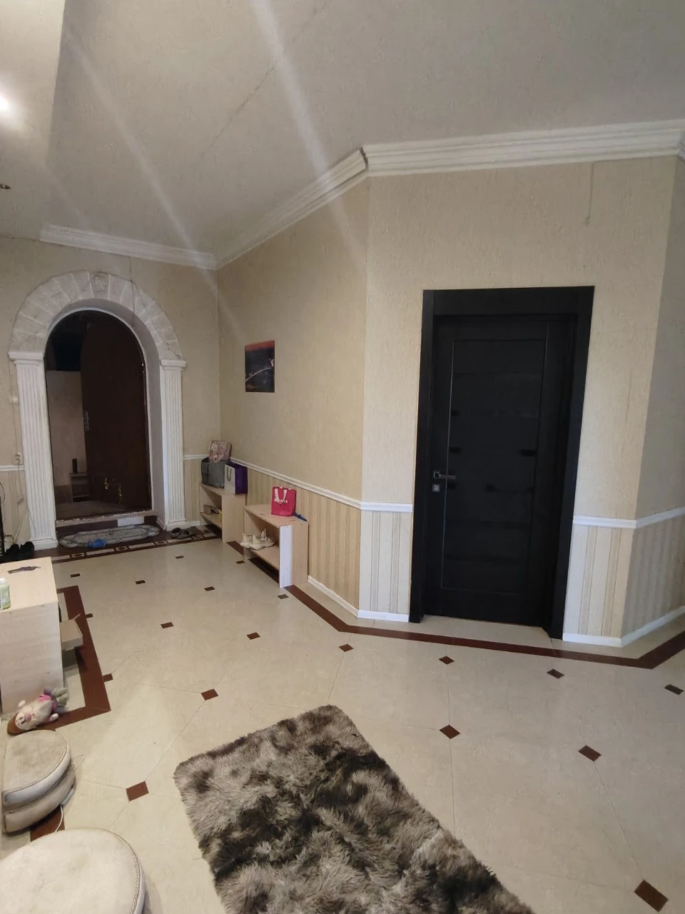 Продам дом 5комнат, жилая площадь 199м
