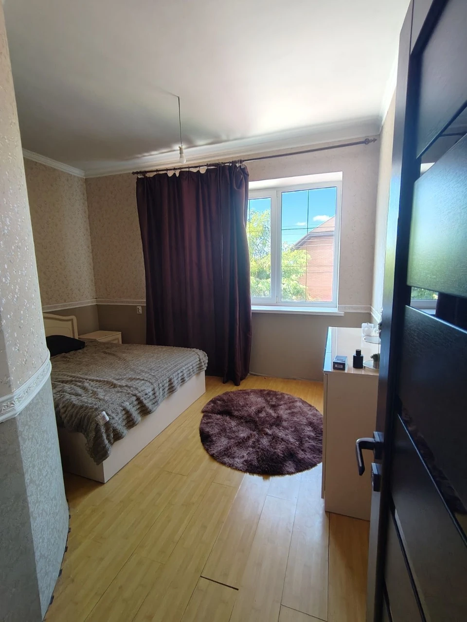 Продам дом 5комнат, жилая площадь 199м