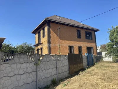 Продам 2-этажный дом новой постройки, Залютино, под отделку,