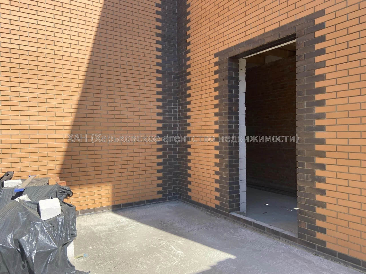 Продам 2-этажный дом новой постройки, Залютино, под отделку,