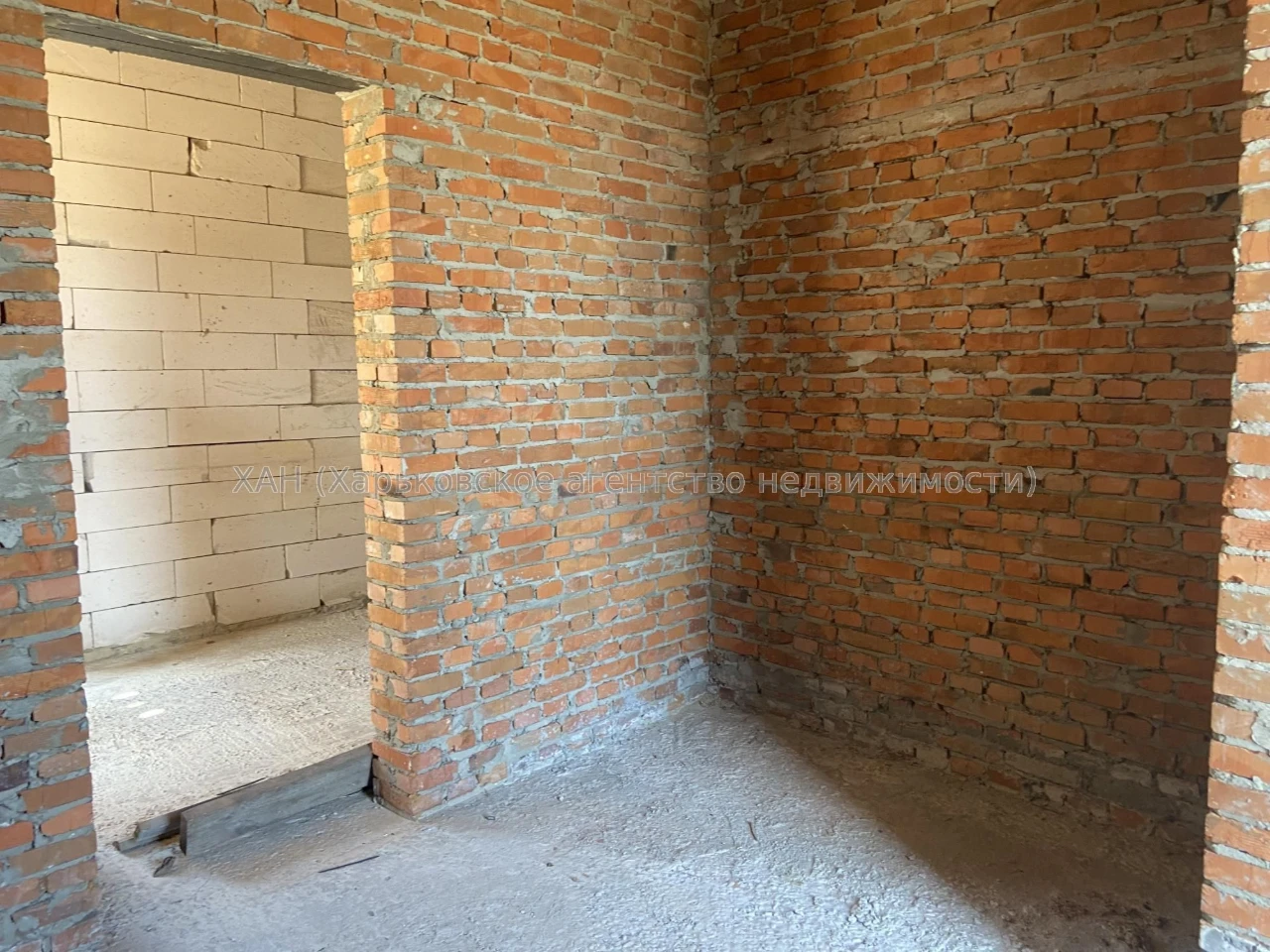 Продам 2-этажный дом новой постройки, Залютино, под отделку,