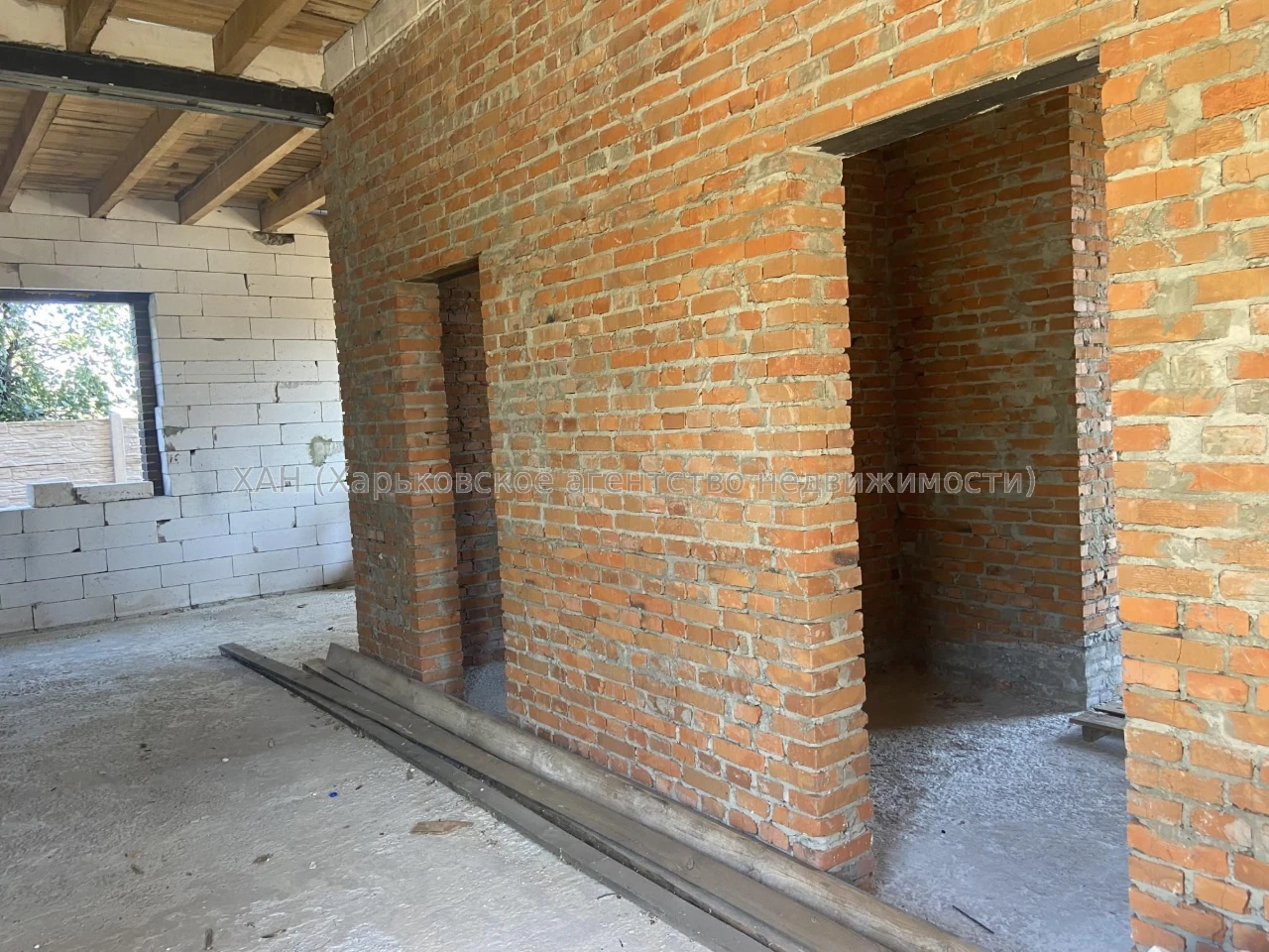 Продам 2-этажный дом новой постройки, Залютино, под отделку,