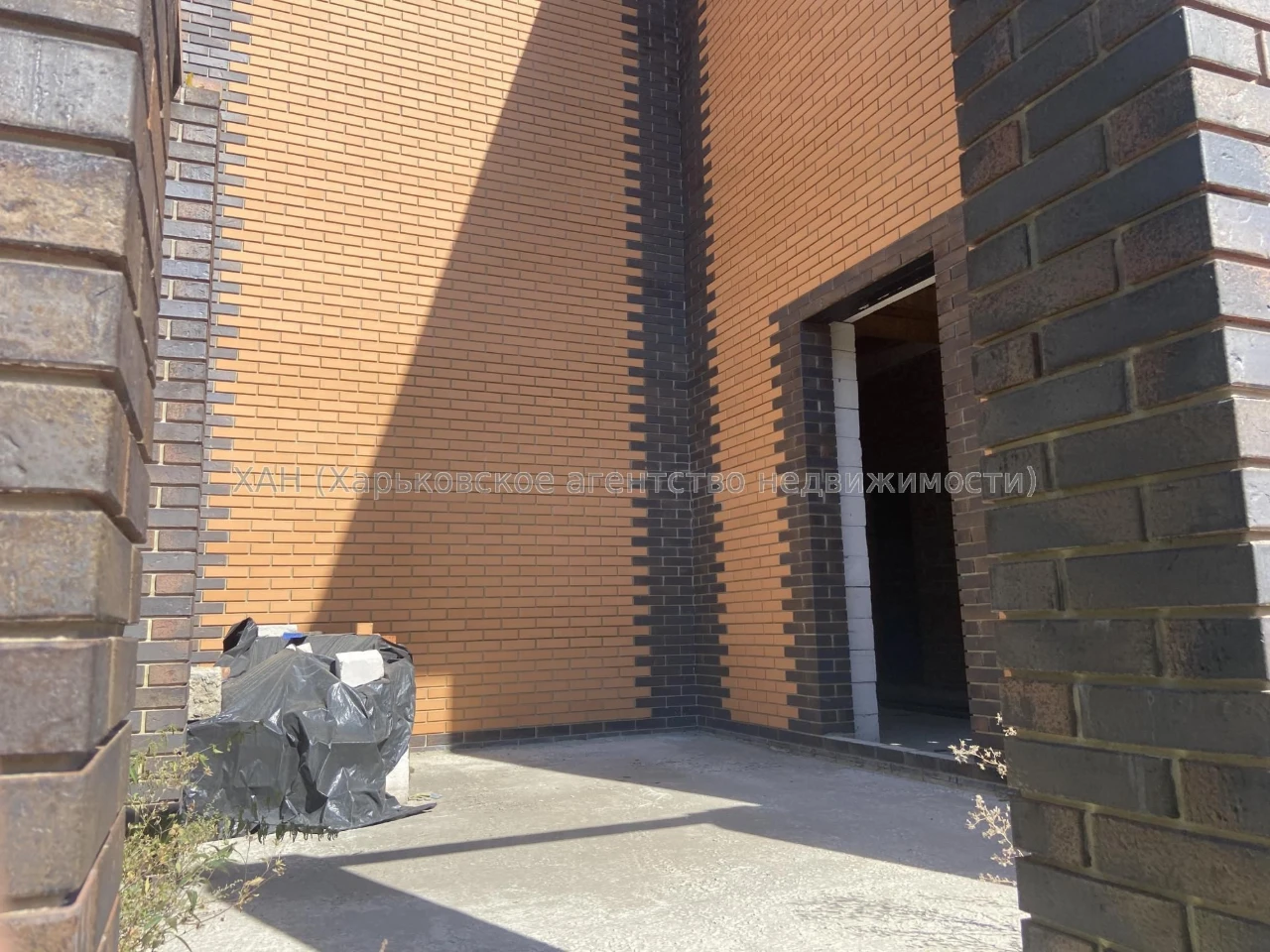 Продам 2-этажный дом новой постройки, Залютино, под отделку,