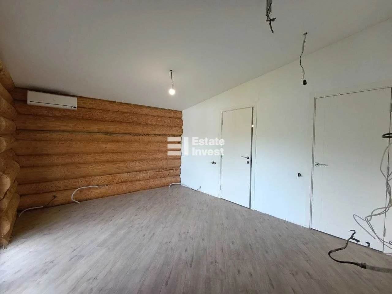 Продам будинок на пр. Науки, 65