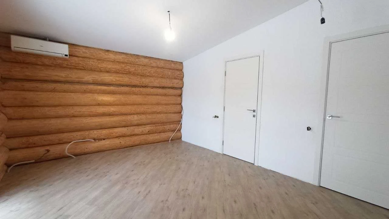 Продам будинок на пр. Науки, 65
